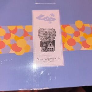 The movie “UP” scents y warmer brand new in box